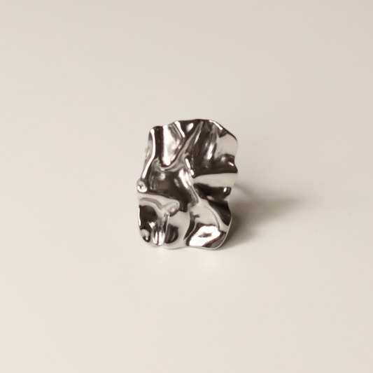 Anillo arrugas rectangular plata