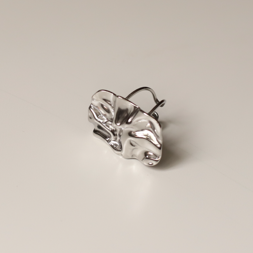 Anillo arrugas rectangular plata