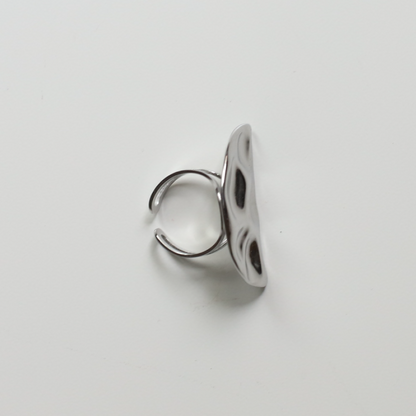 Anillo oquedad semicirculo plata