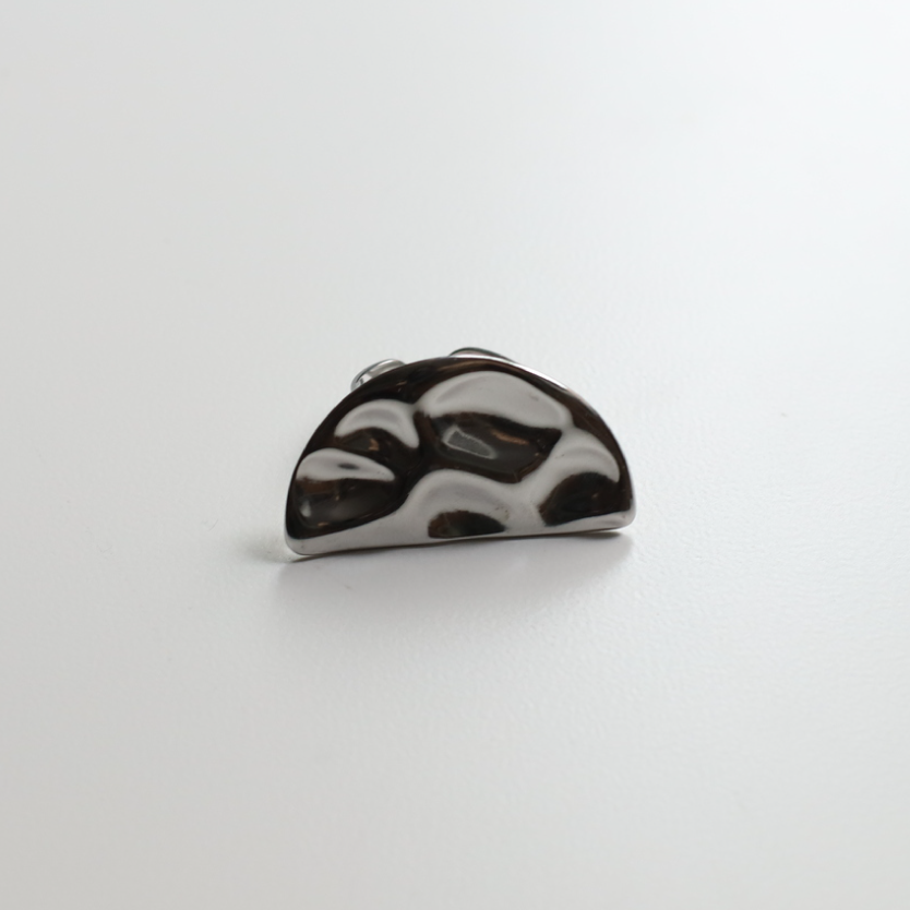 Anillo oquedad semicirculo plata