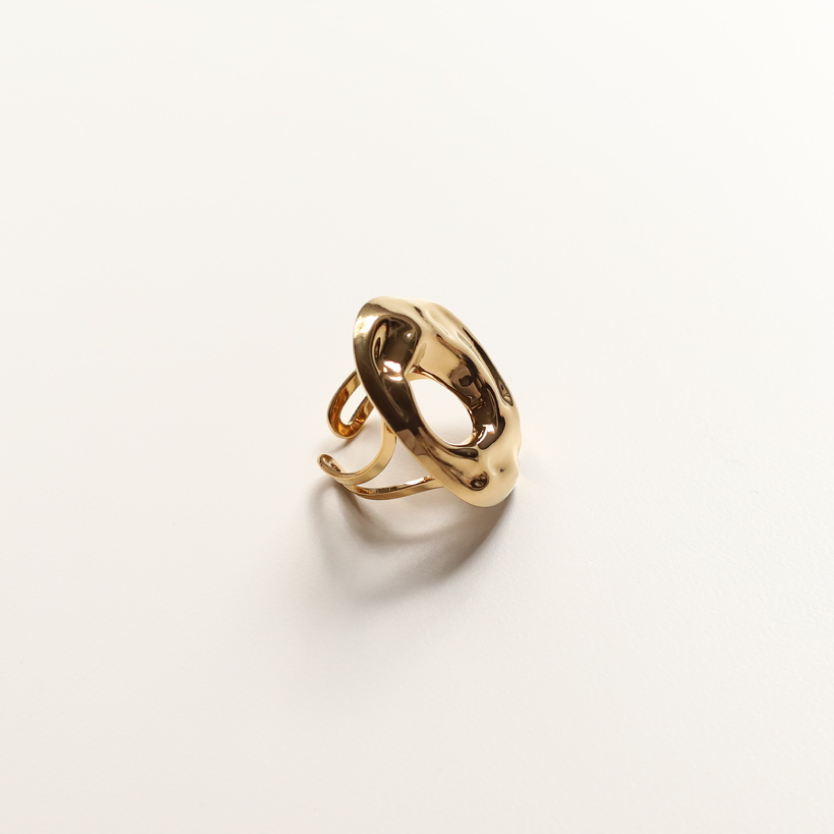 Anillo oquedad ovalo oro