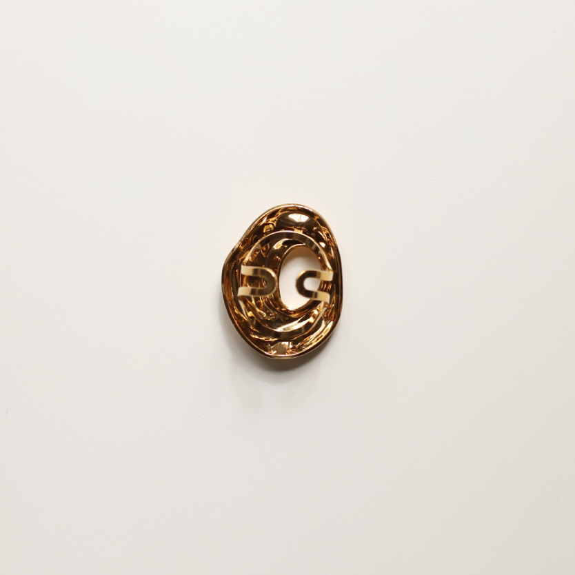Anillo oquedad ovalo oro