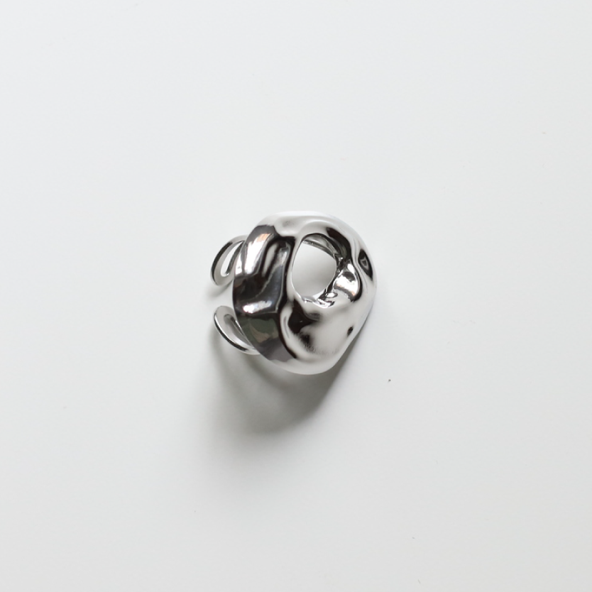 Anillo oquedad ovalo plata