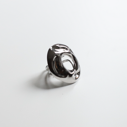 Anillo oquedad ovalo plata