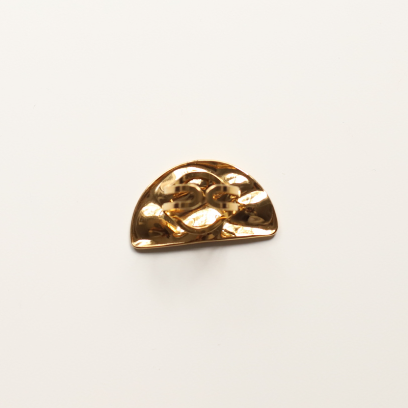 Anillo oquedad semicirculo oro