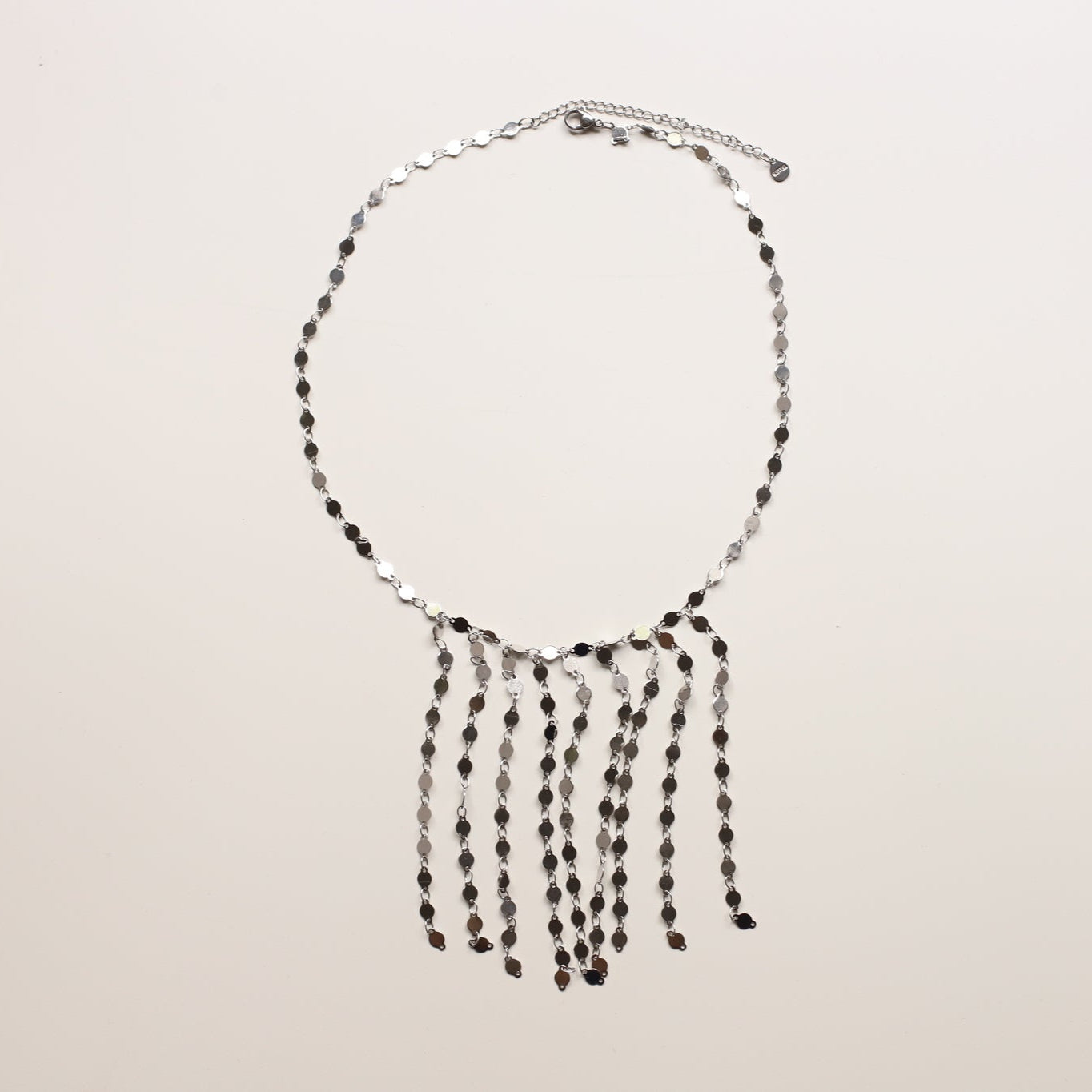 Collar cascada cuentas plata